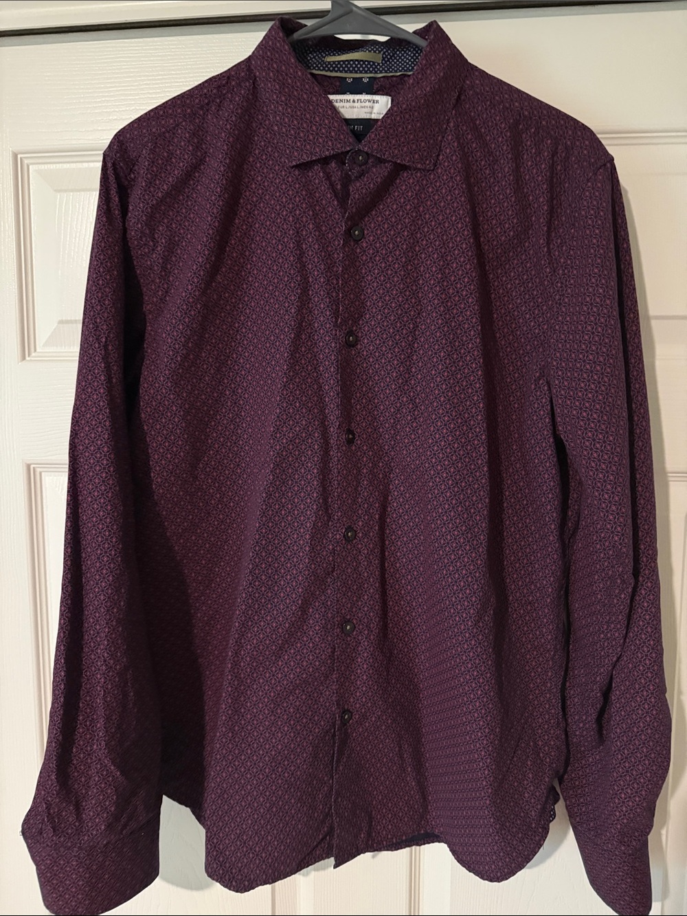 Denim & Flower Slim Fit Men's Long-Sleeve Button-Up Shirt in Plum/Black